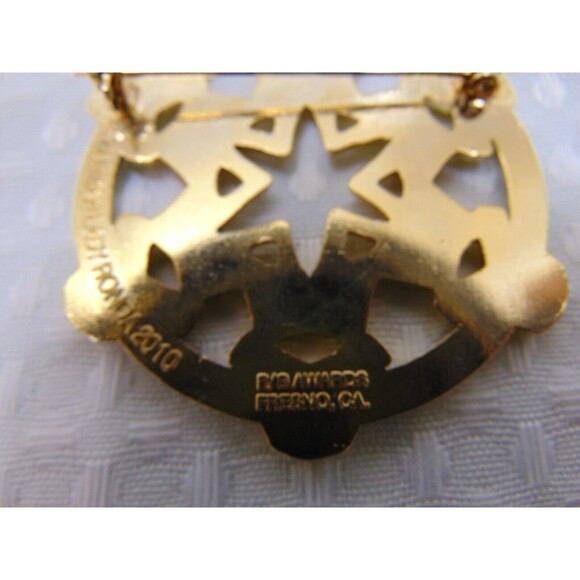 El Zaribah Lady Ronda 2010 RG Awards Fresno, CA Gold Tone Pin With Rhinestones - Picture 4 of 8
